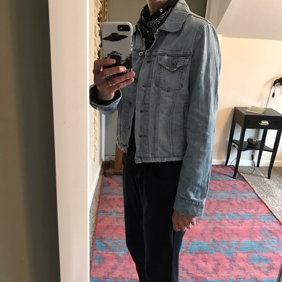 Levi’s Custom Denim Trucker Jacket - Picture 6 of 6